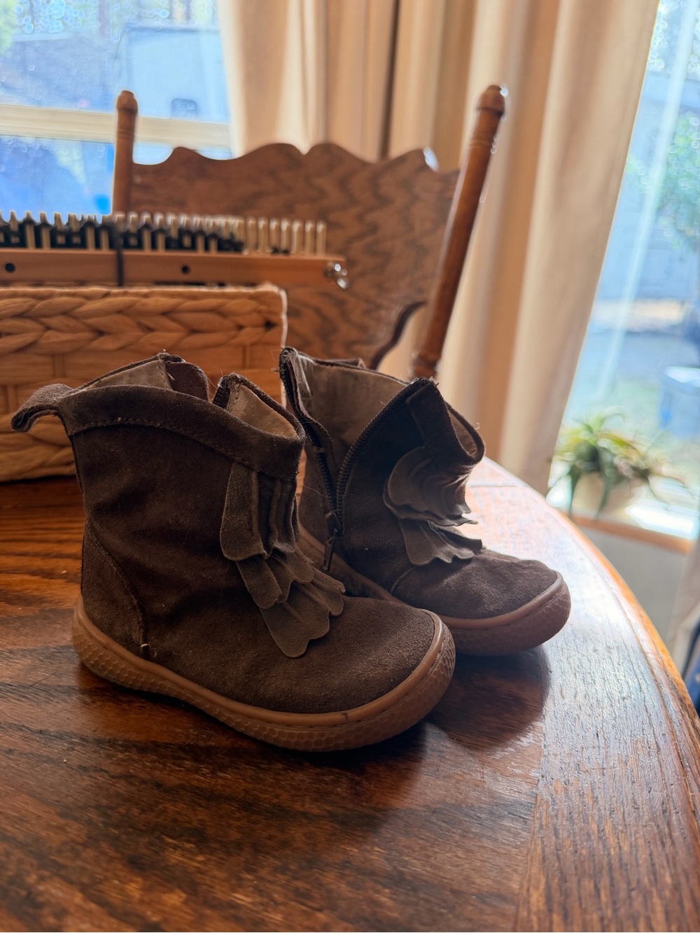 Live and Luca Toddler Brown Suede Fringe Boots size 5